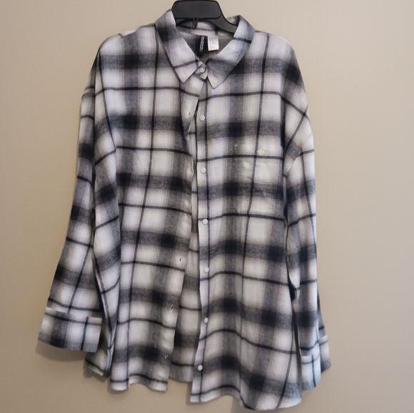 H&M Plaid Long Sleeve Shirt - Picture 7 of 7